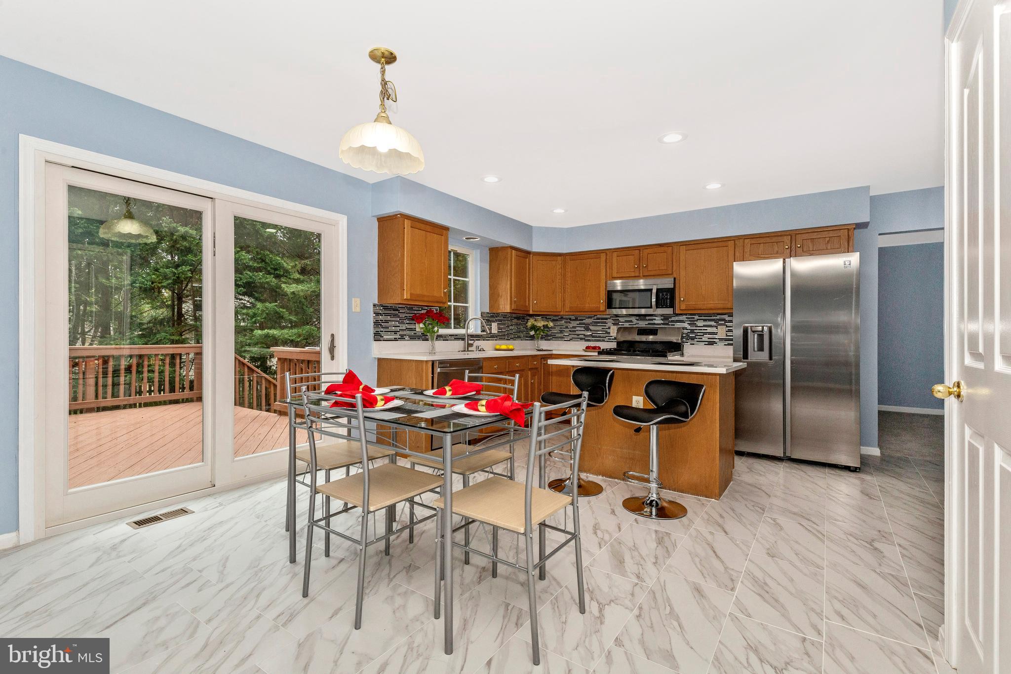 KINGSVIEW VILLAGE - Residential