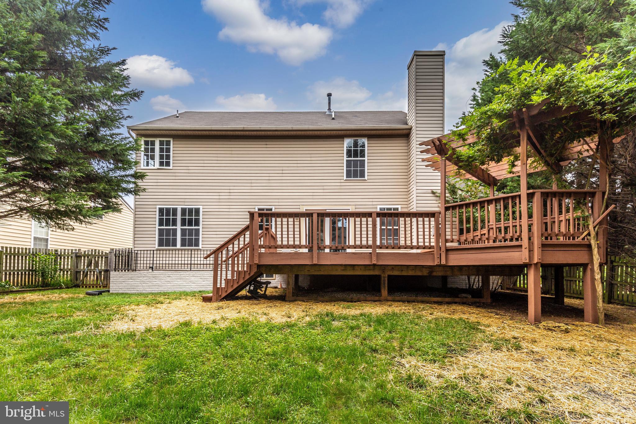 KINGSVIEW VILLAGE - Residential