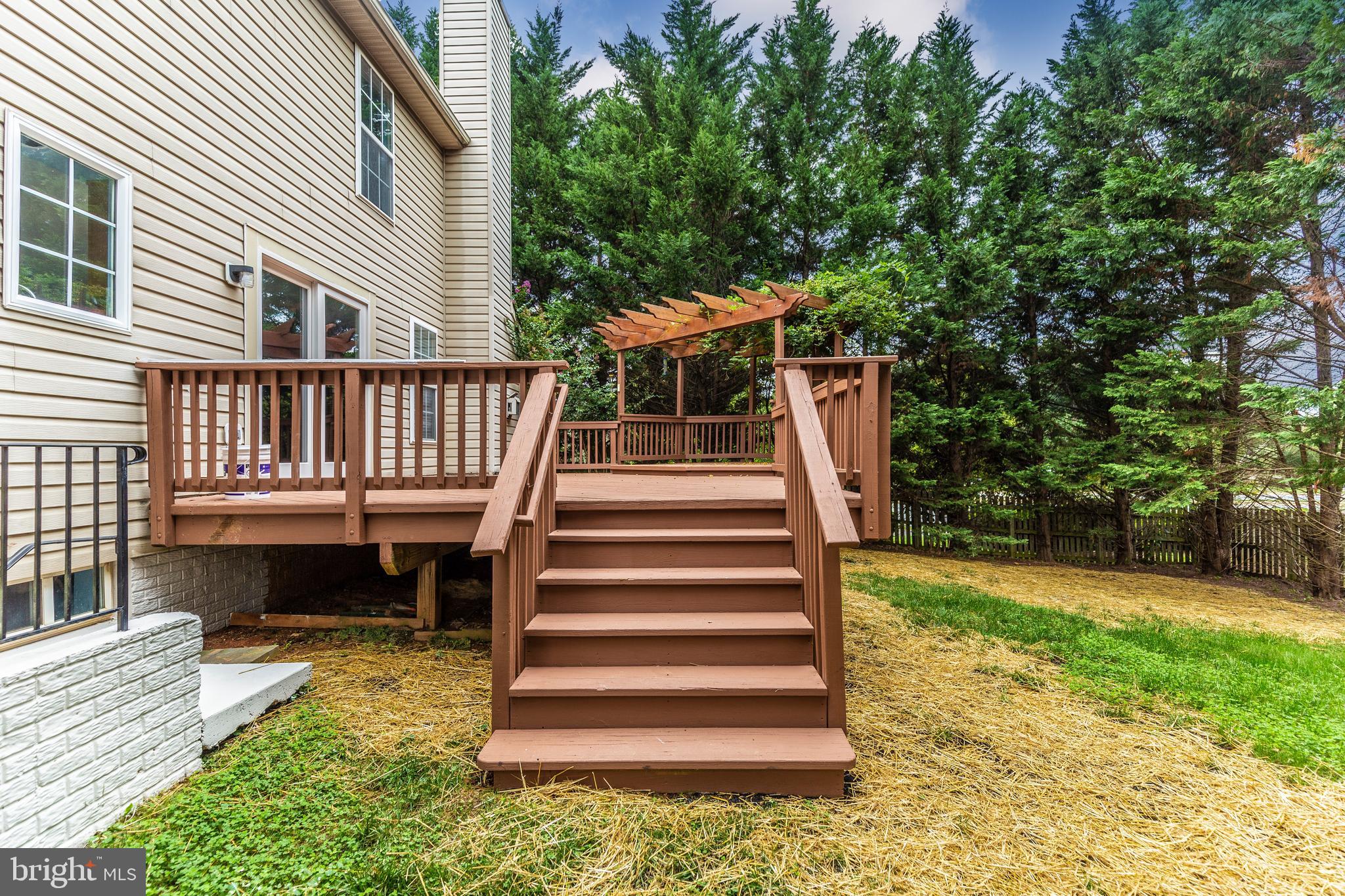 KINGSVIEW VILLAGE - Residential