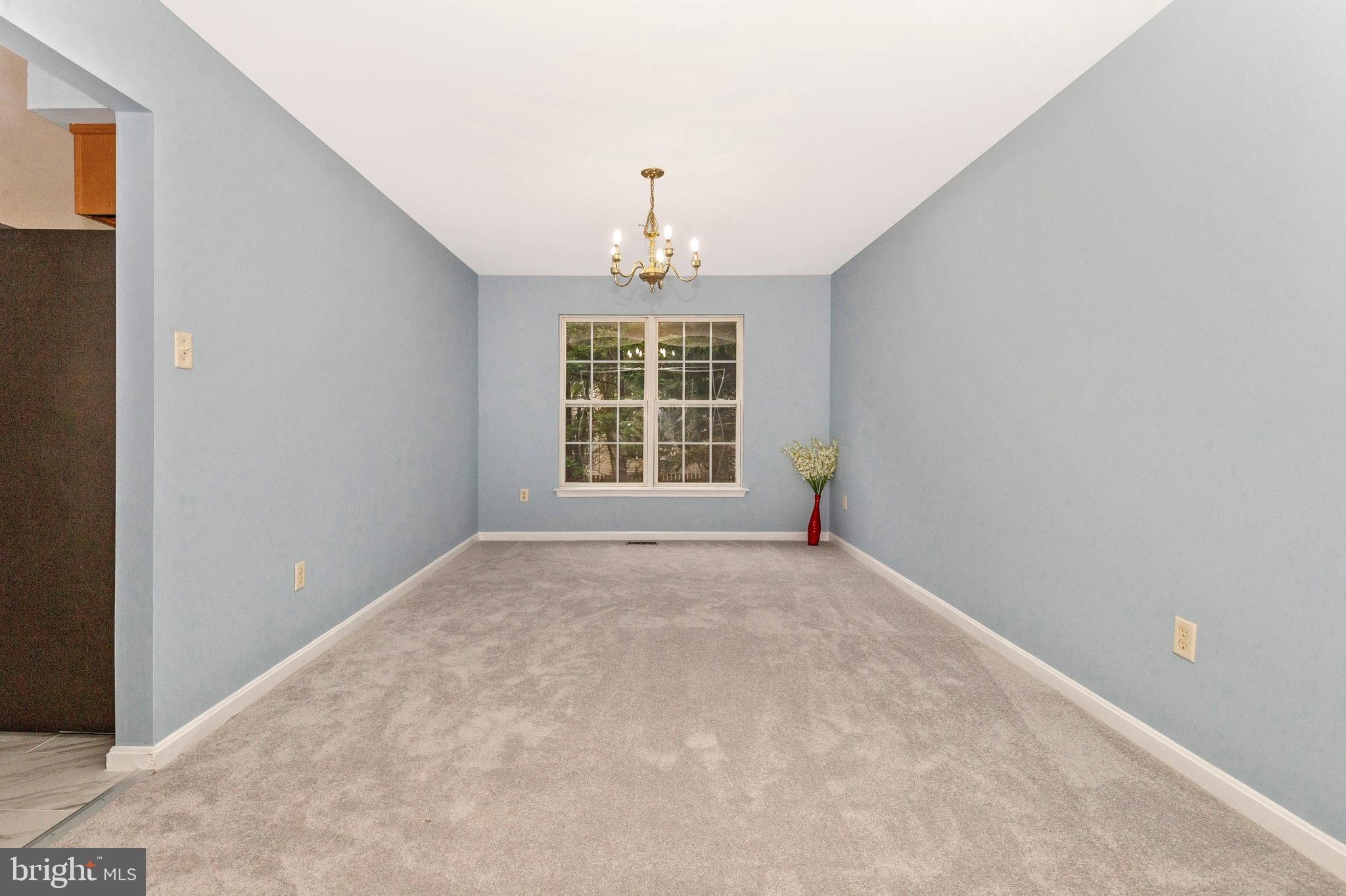 KINGSVIEW VILLAGE - Residential