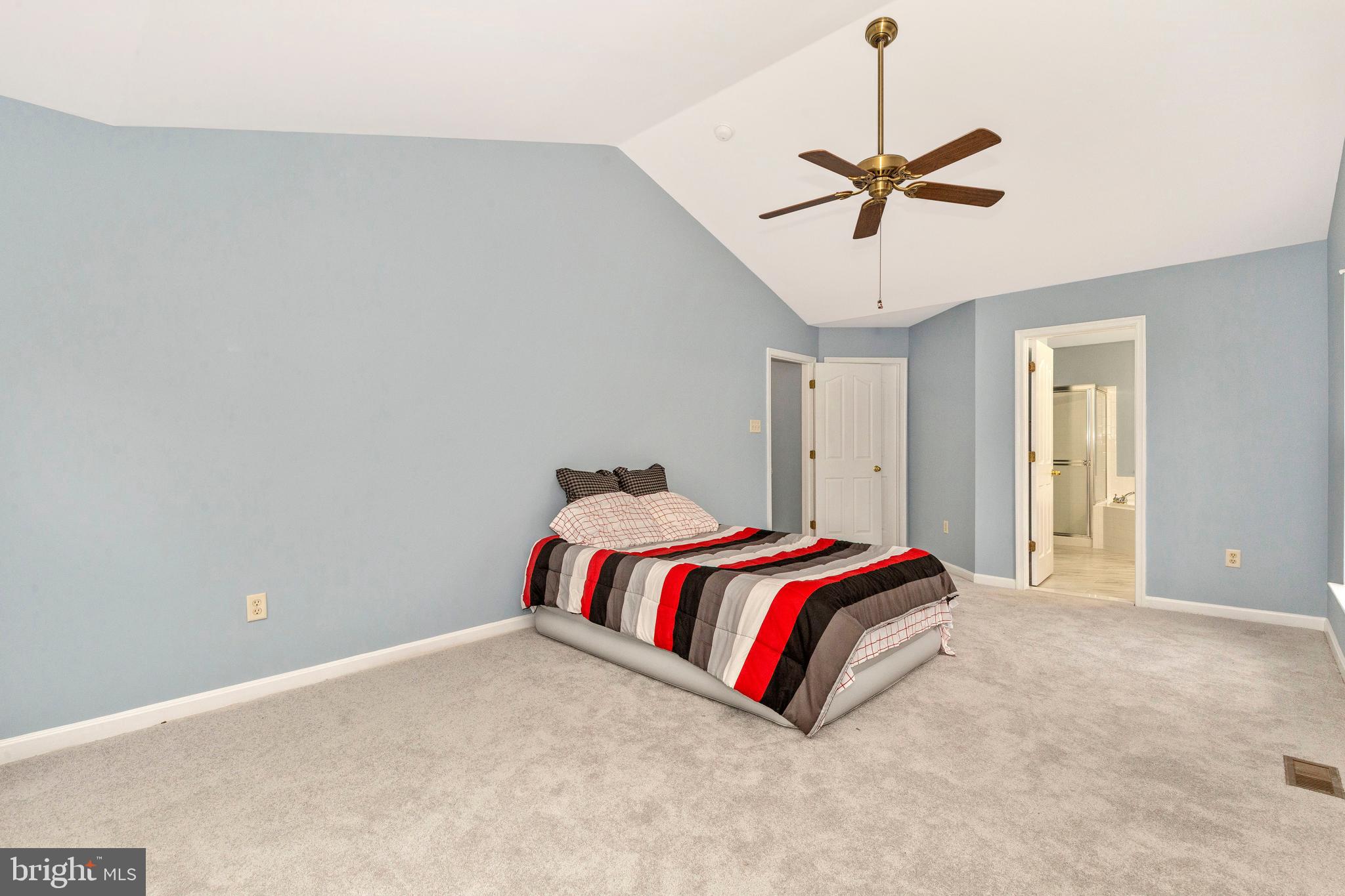 KINGSVIEW VILLAGE - Residential