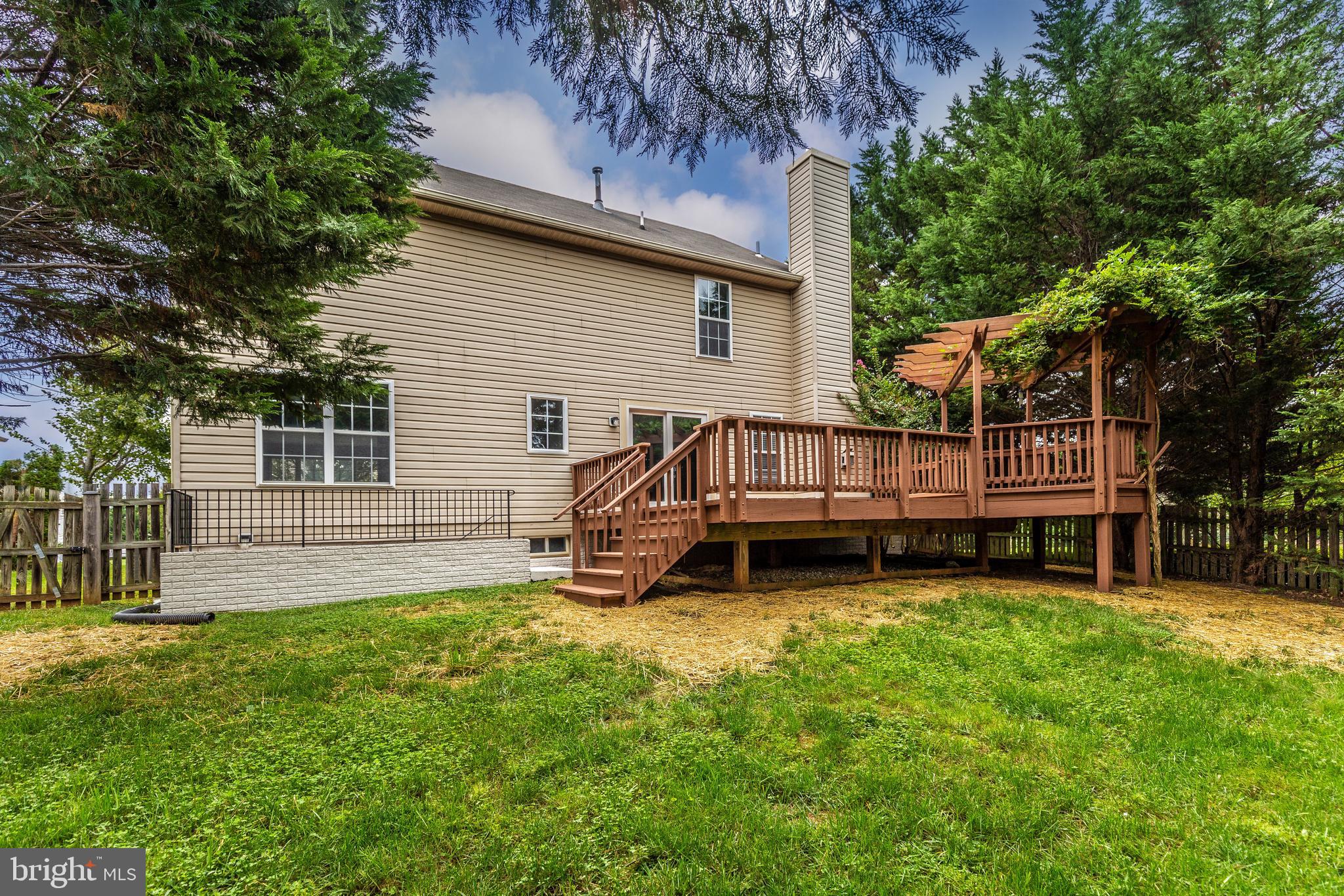 KINGSVIEW VILLAGE - Residential