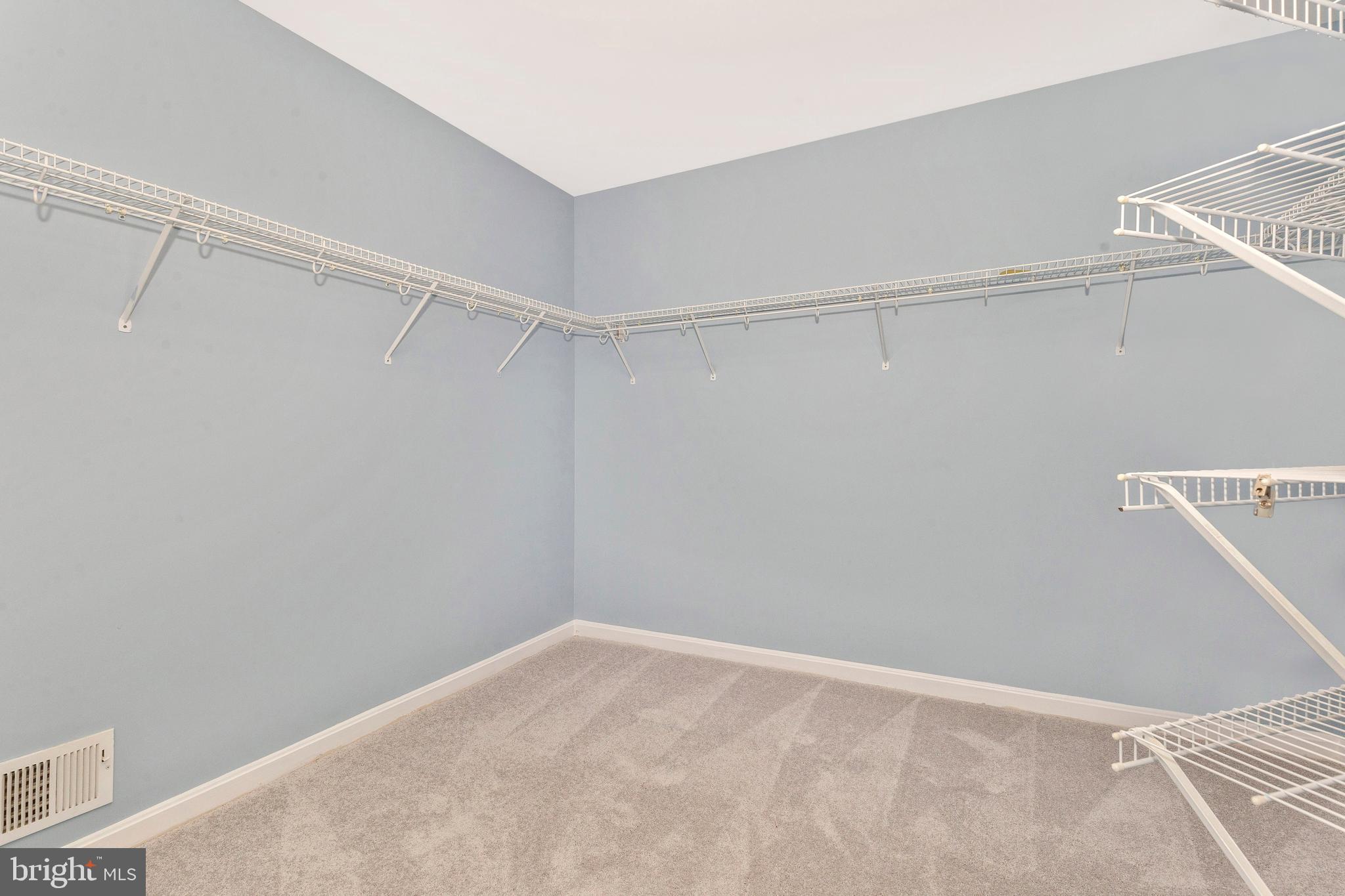 KINGSVIEW VILLAGE - Residential