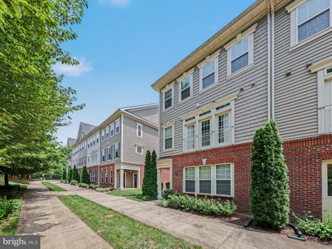 Photo of 4722 Dane Ridge Circle #4722, WOODBRIDGE, VA 22193 (MLS # VAPW2126010)