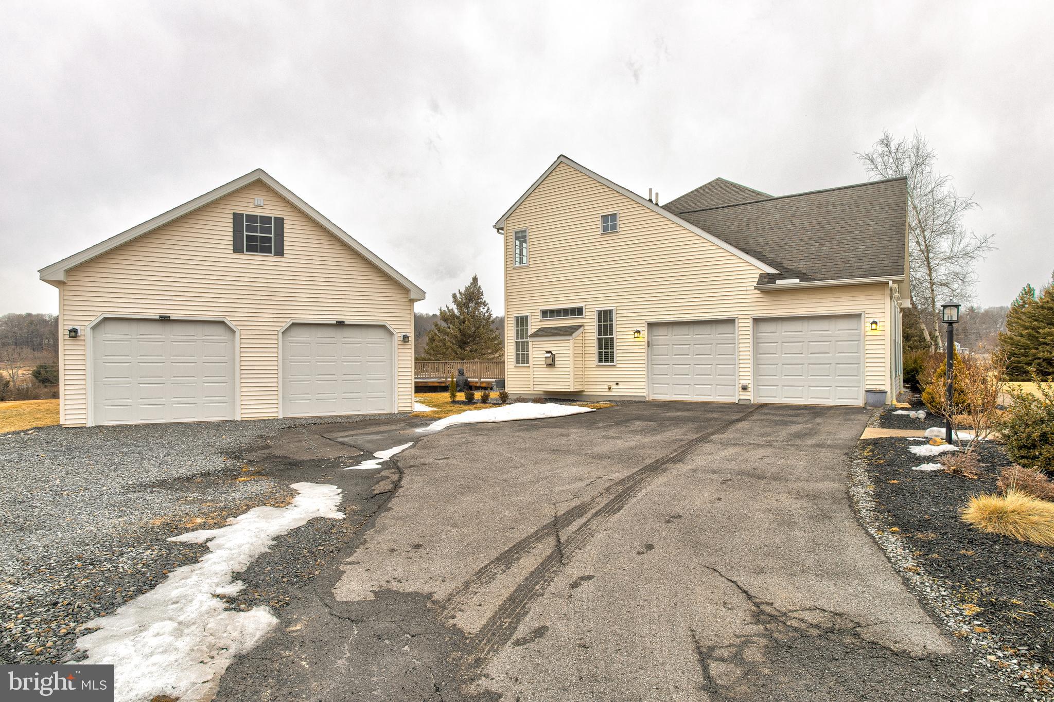 SEDONA HILLS - Residential