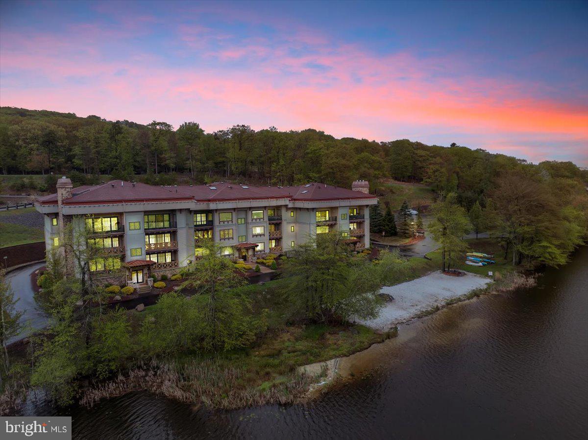 320 HUMMINGBIRD WAY 302