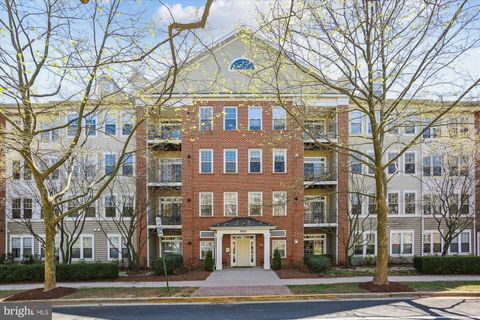 Photo of 500 King Farm Boulevard #104, ROCKVILLE, MD 20850 (MLS # MDMC2202892) Photo of 500 King Farm Boulevard #104, ROCKVILLE, MD 20850 (MLS # MDMC2202892)
