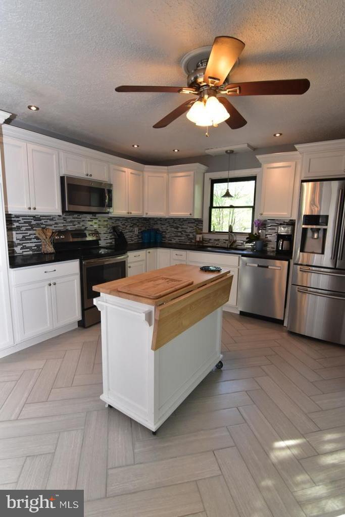 THE HIGHLANDS - Residential