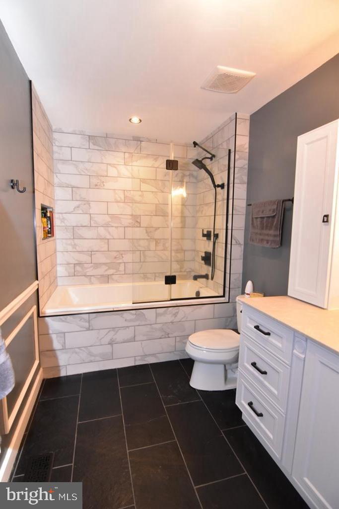 THE HIGHLANDS - Residential