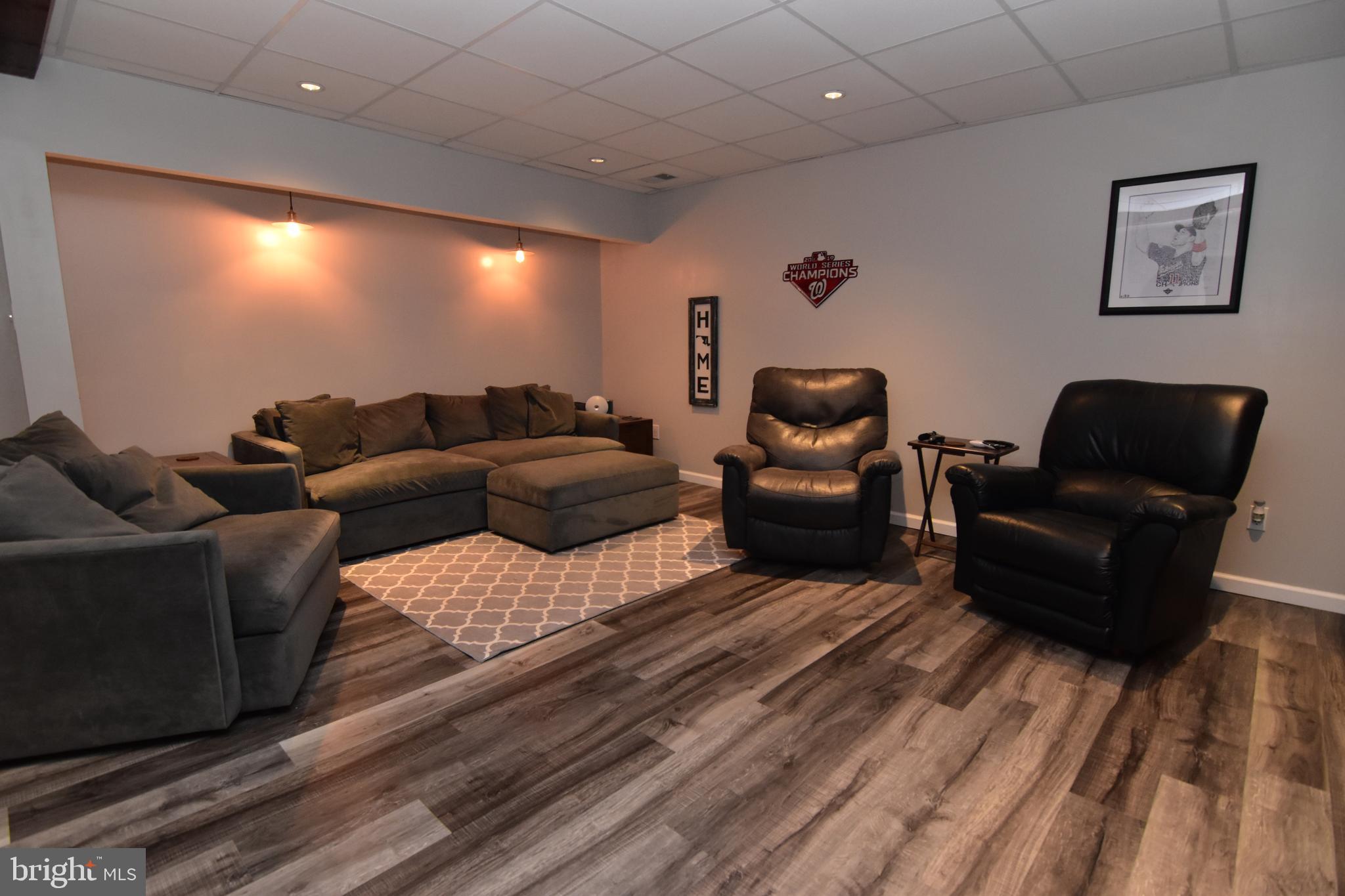 THE HIGHLANDS - Residential