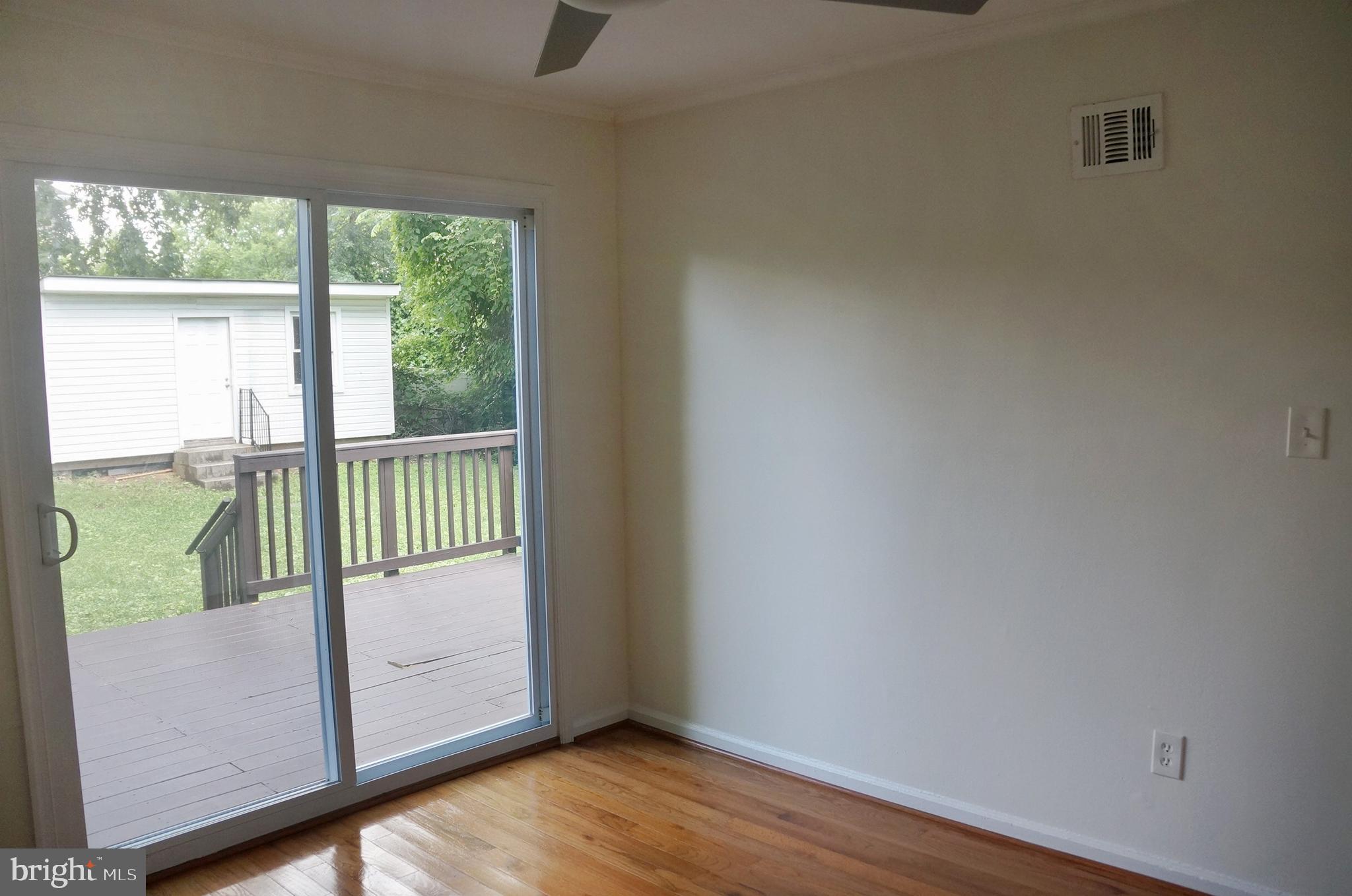 WEST LAWN - Residential