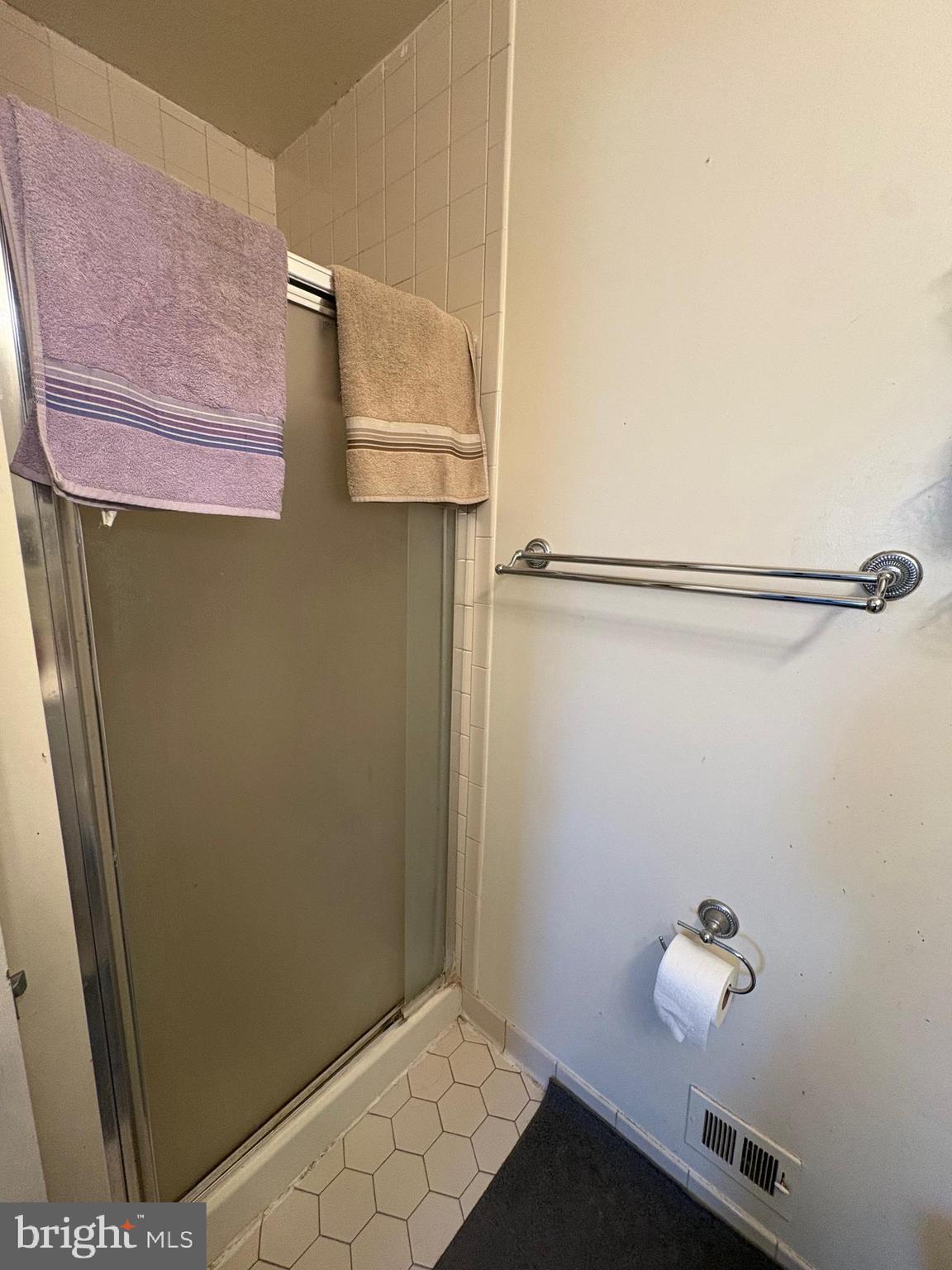 LONDON TOWNE - Residential