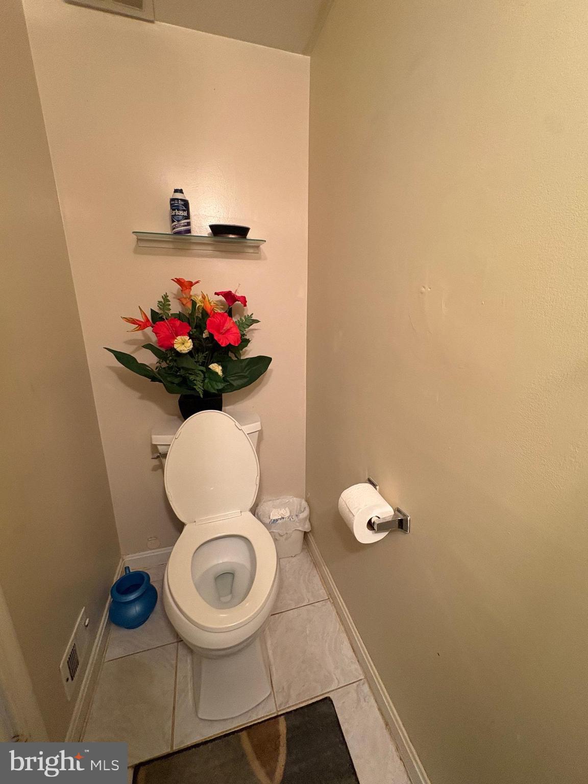 LONDON TOWNE - Residential