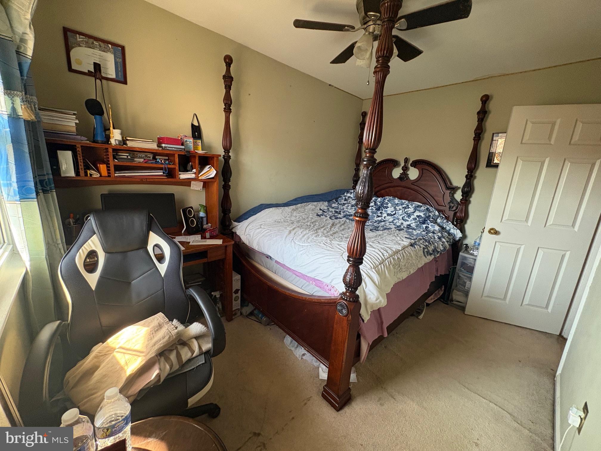 LONDON TOWNE - Residential