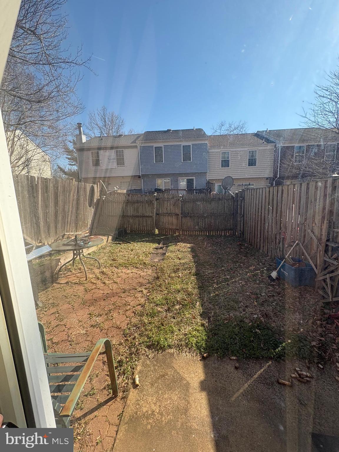 LONDON TOWNE - Residential