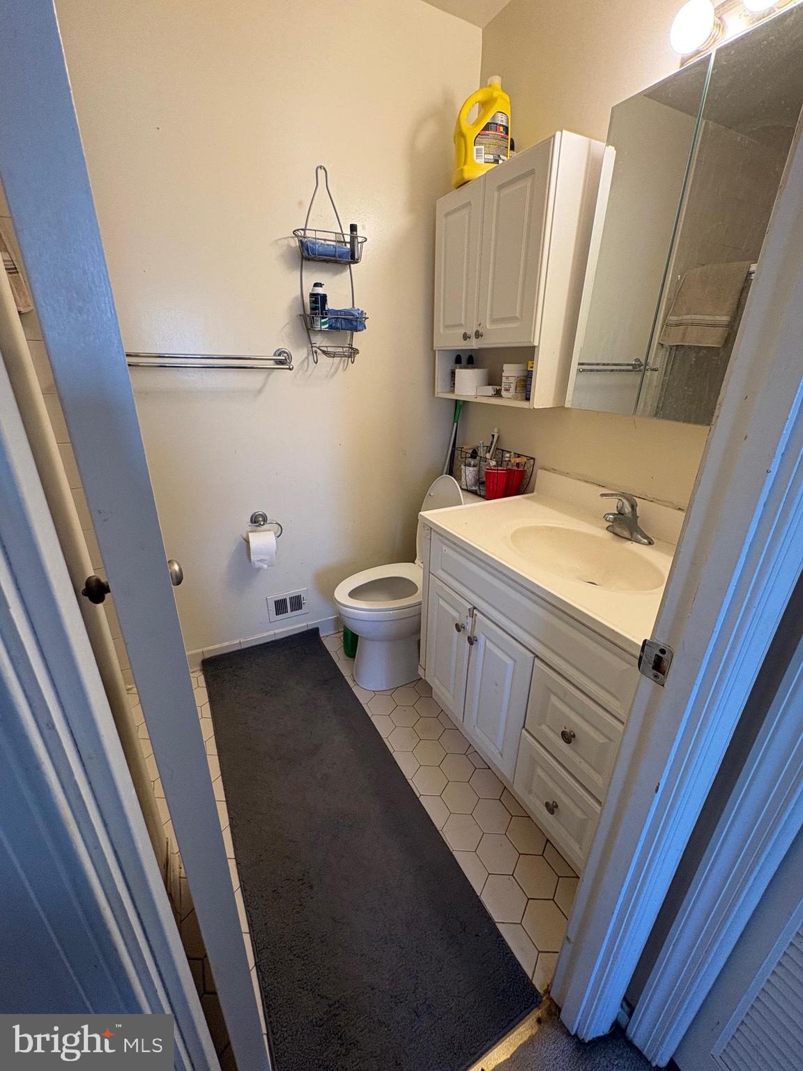 LONDON TOWNE - Residential