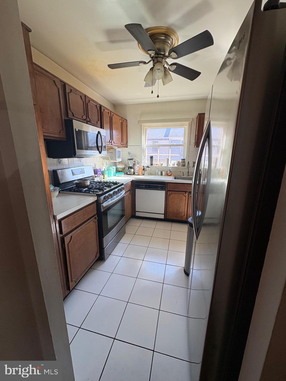 LONDON TOWNE - Residential