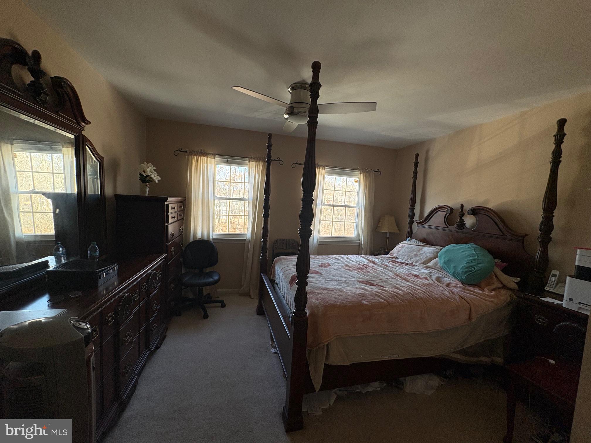 LONDON TOWNE - Residential