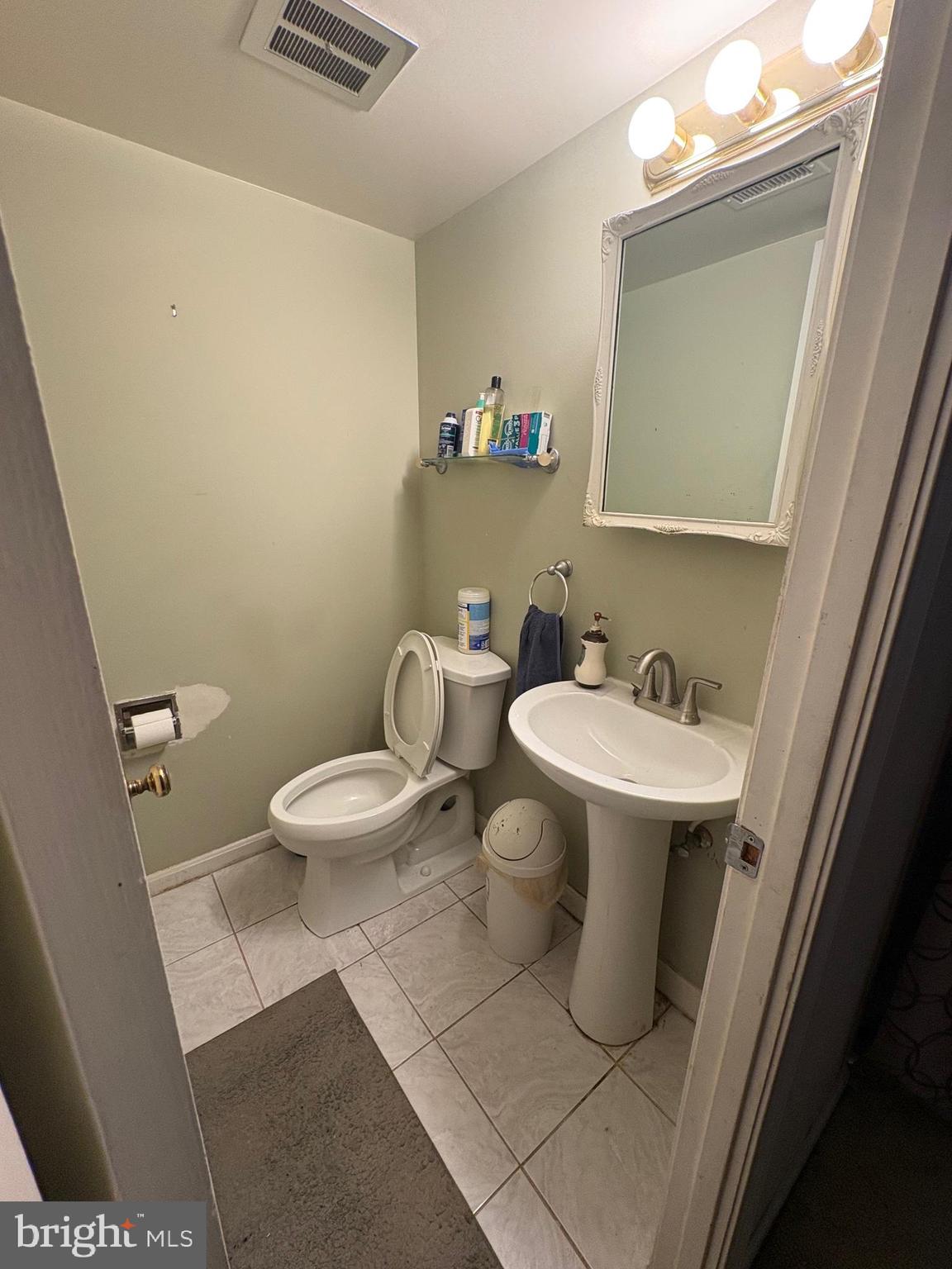 LONDON TOWNE - Residential