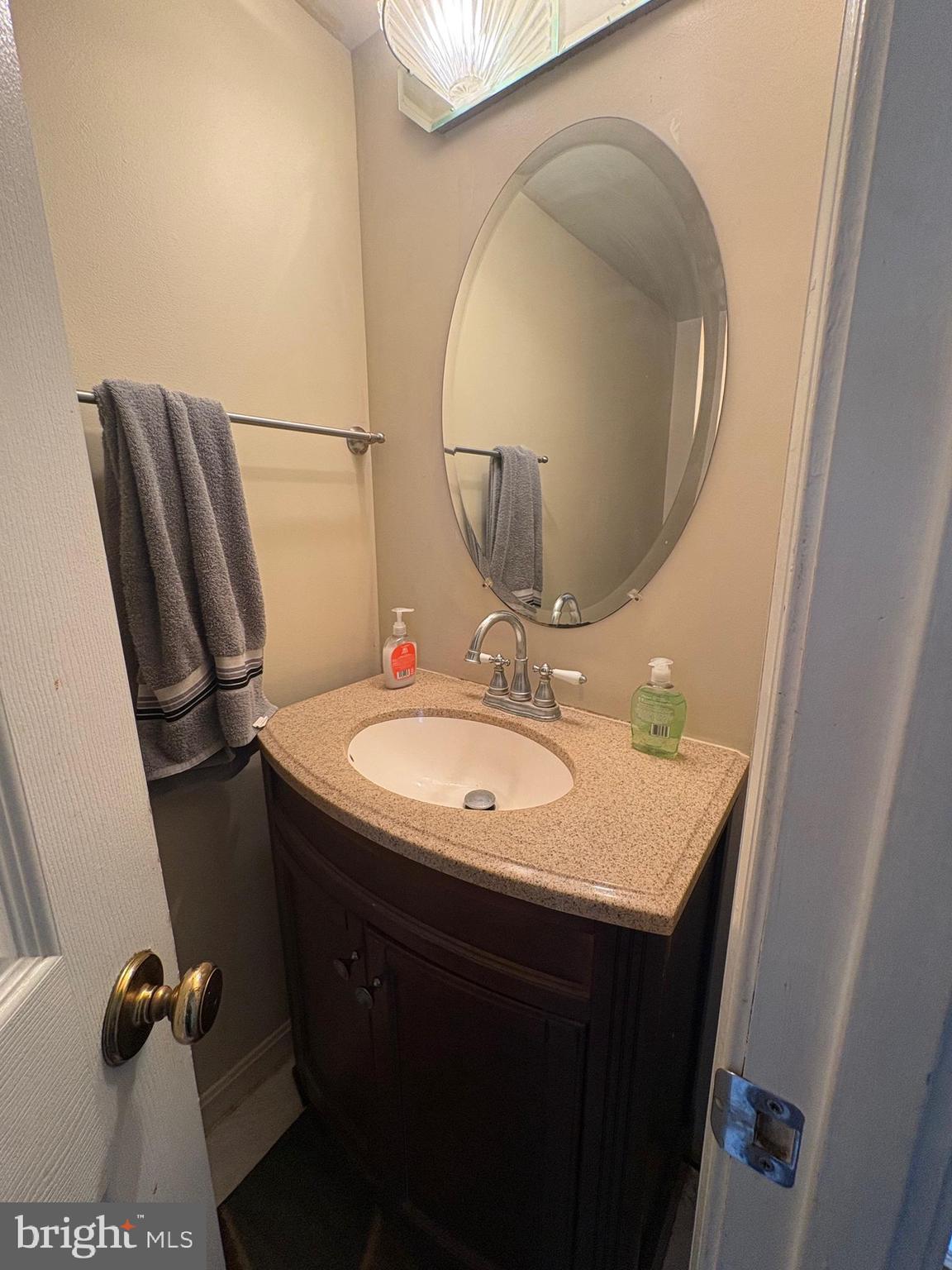 LONDON TOWNE - Residential