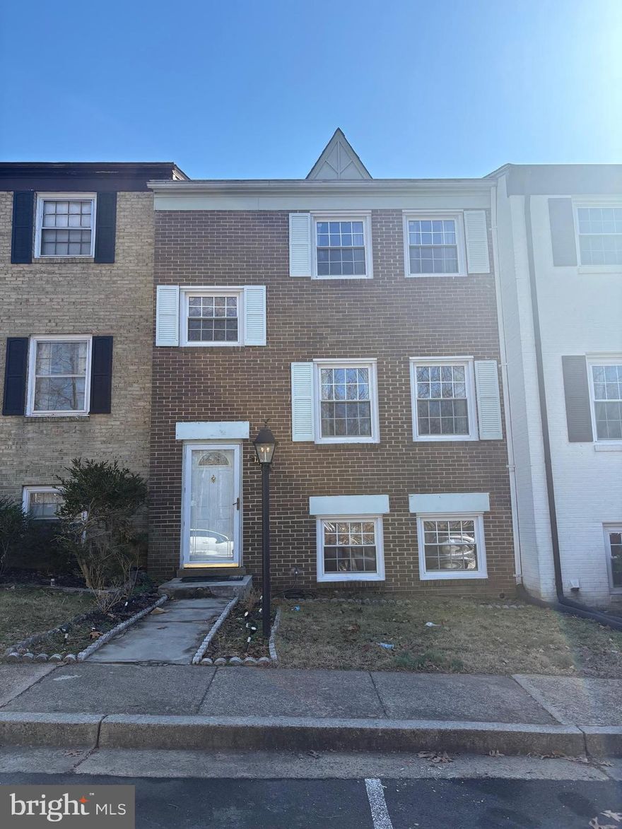 Charming brick-front, 3-story interior row townhome featuring 3 bedrooms and 2 full bathrooms upstairs, plus a half bathroom on the main level and an additional half bathroom in the finished walkout basement. Hardwood flooring on the main level, with carpet on the upper level and in the basement. Kitchen includes stainless steel appliances. Convenient Centreville location close to shopping, dining, and major commuter routes.