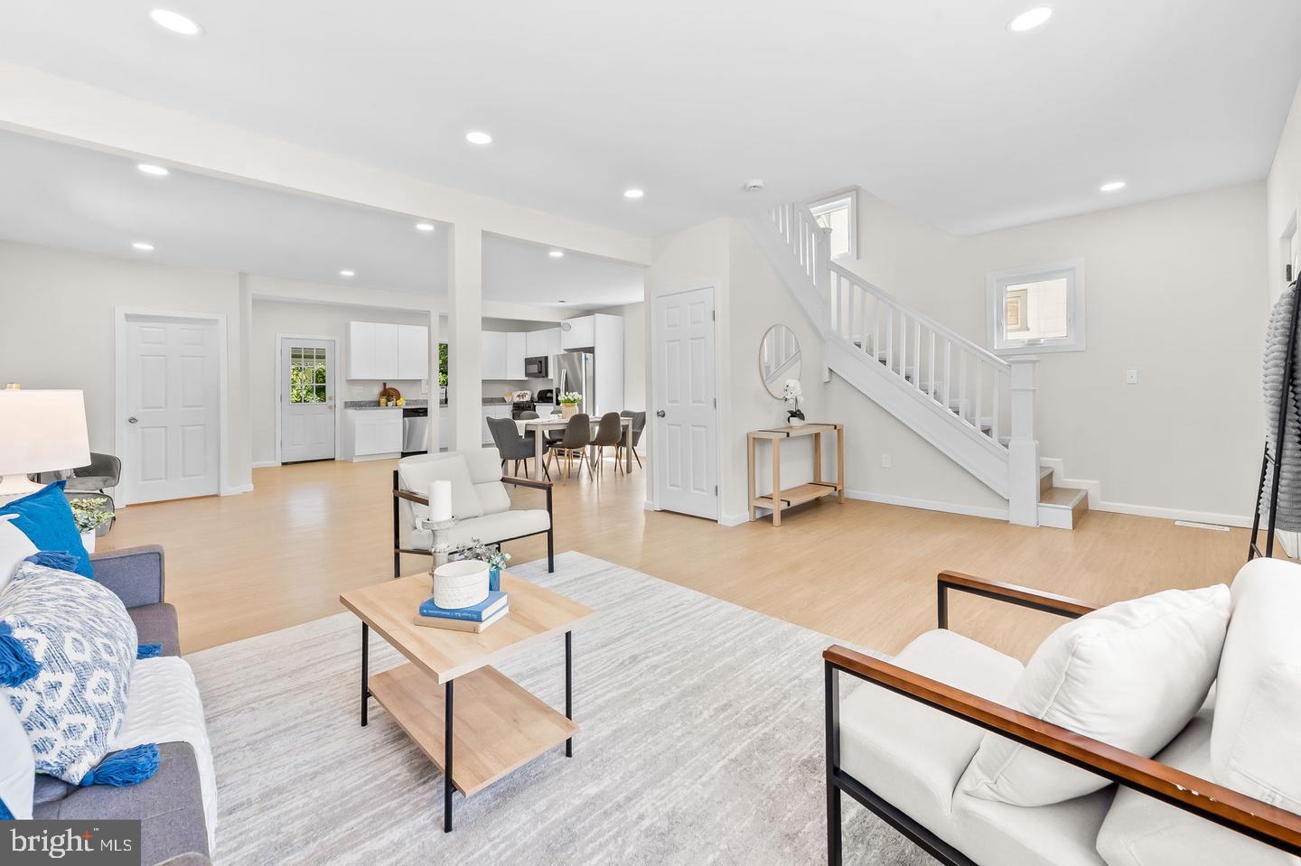 KENWOOD PARK - Residential Lease