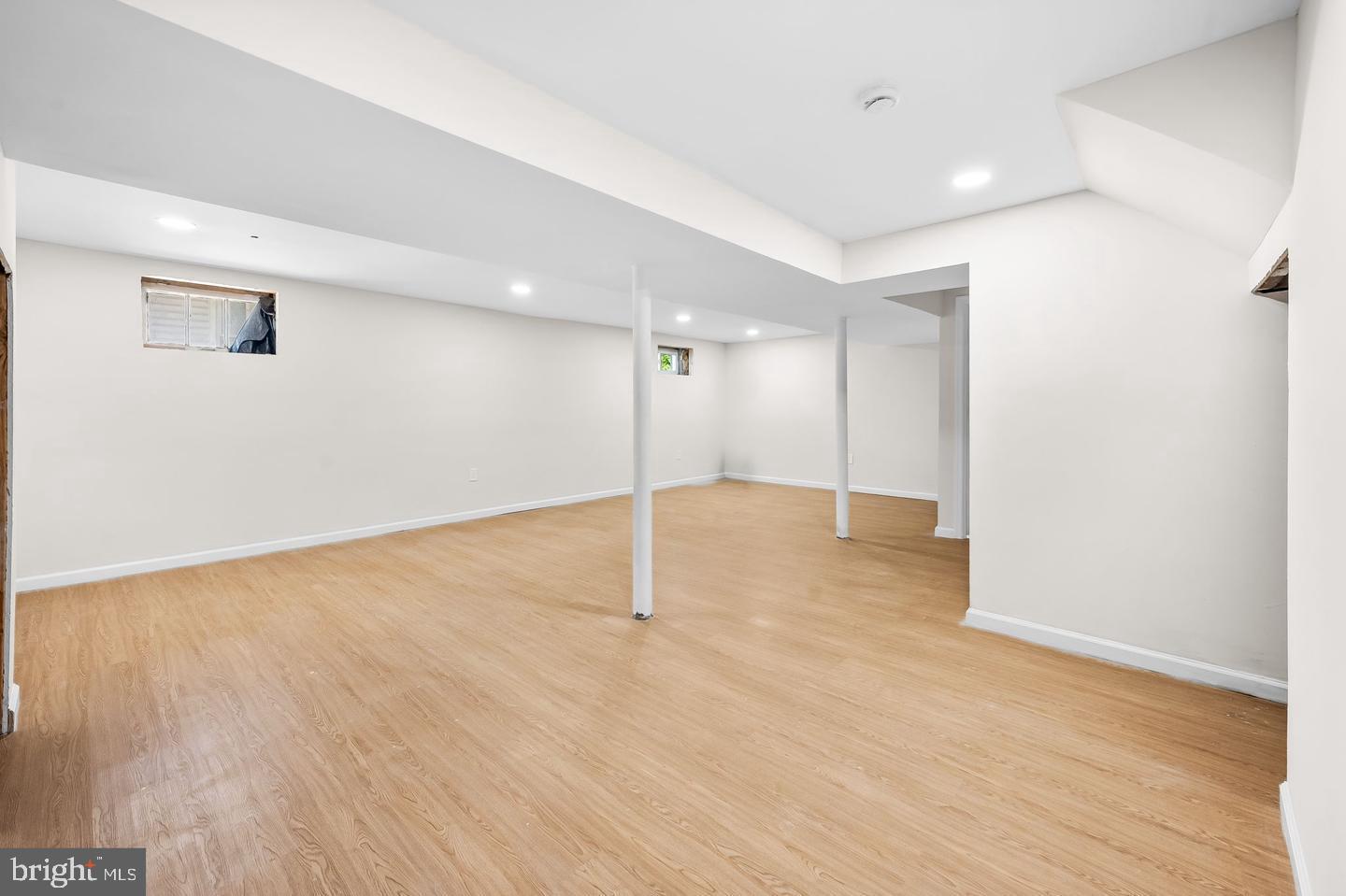 KENWOOD PARK - Residential Lease