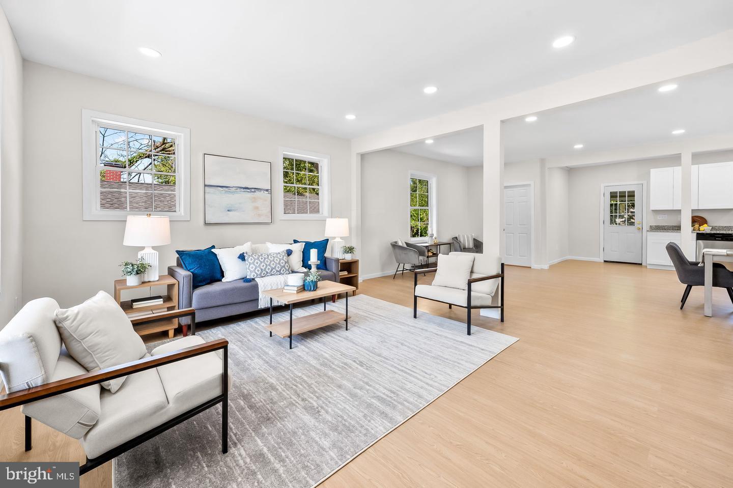 KENWOOD PARK - Residential Lease