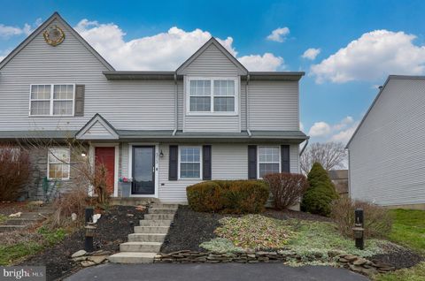 Photo of 313 Red Cedar Lane, Marietta, PA 17547 (MLS # PALA2045394)