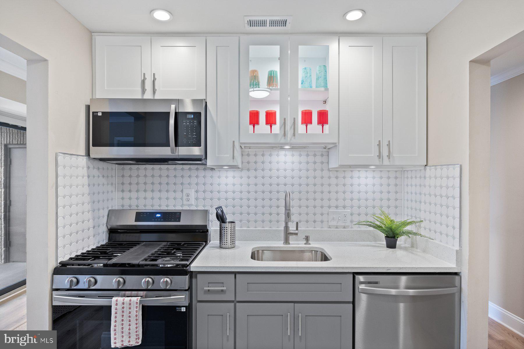 TREOVER CONDOMINIUM - Residential