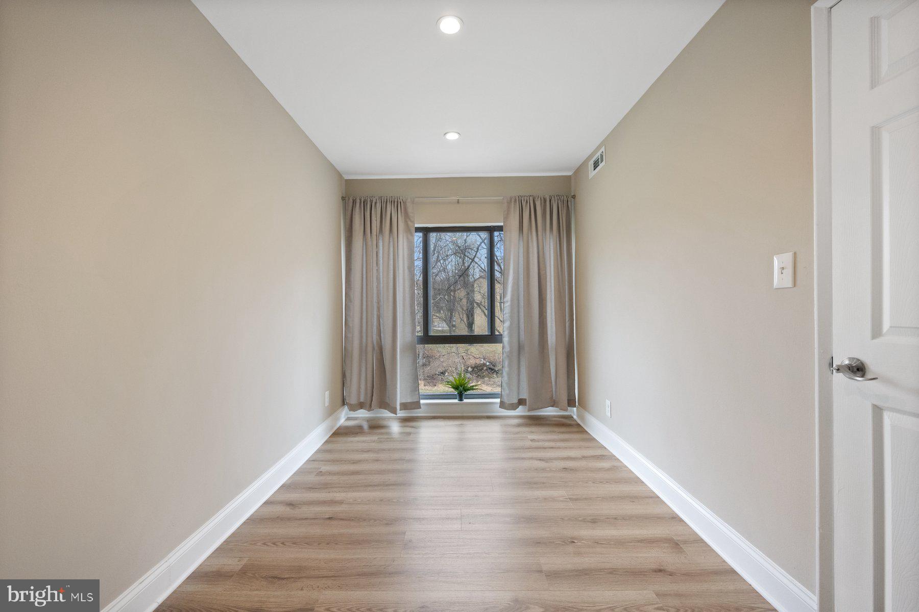 TREOVER CONDOMINIUM - Residential