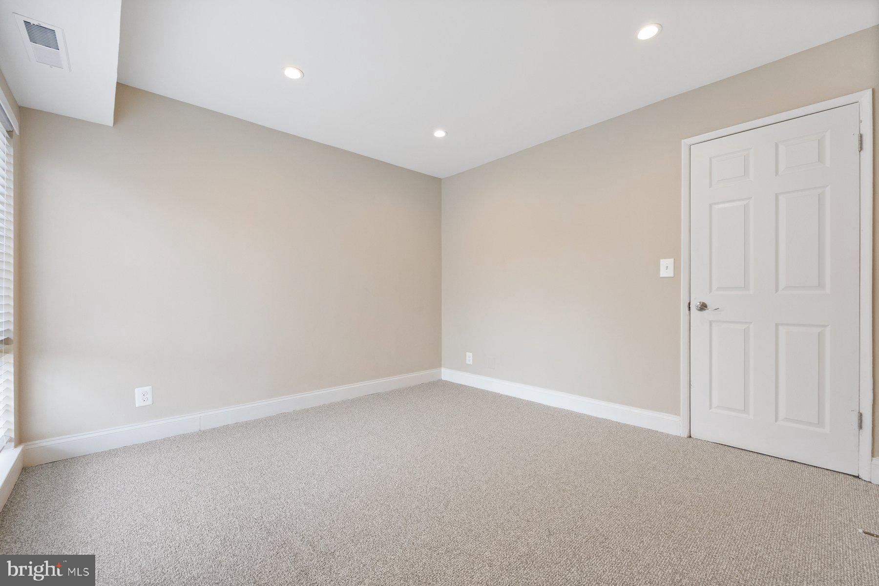 TREOVER CONDOMINIUM - Residential