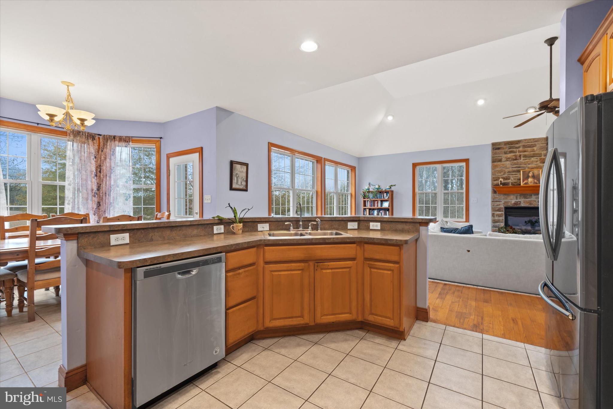 MONTGOMERYS FRIENDSHIP - Residential