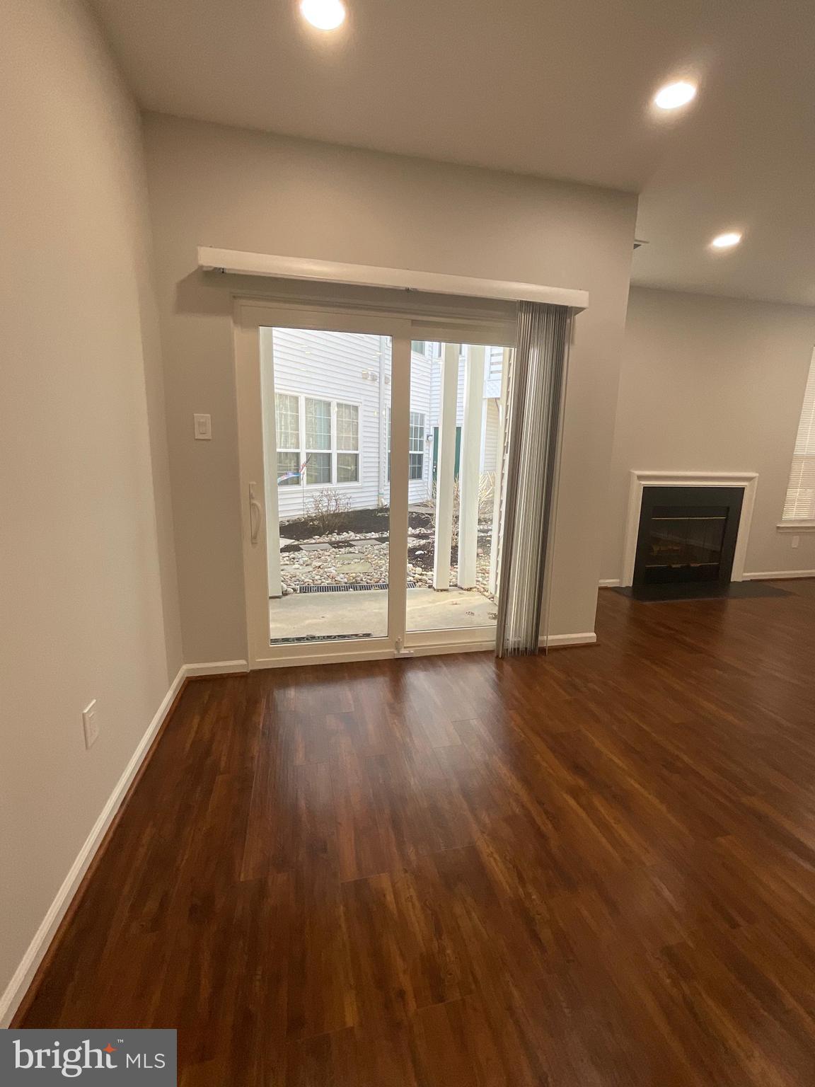 CORNERSTONE - Residential