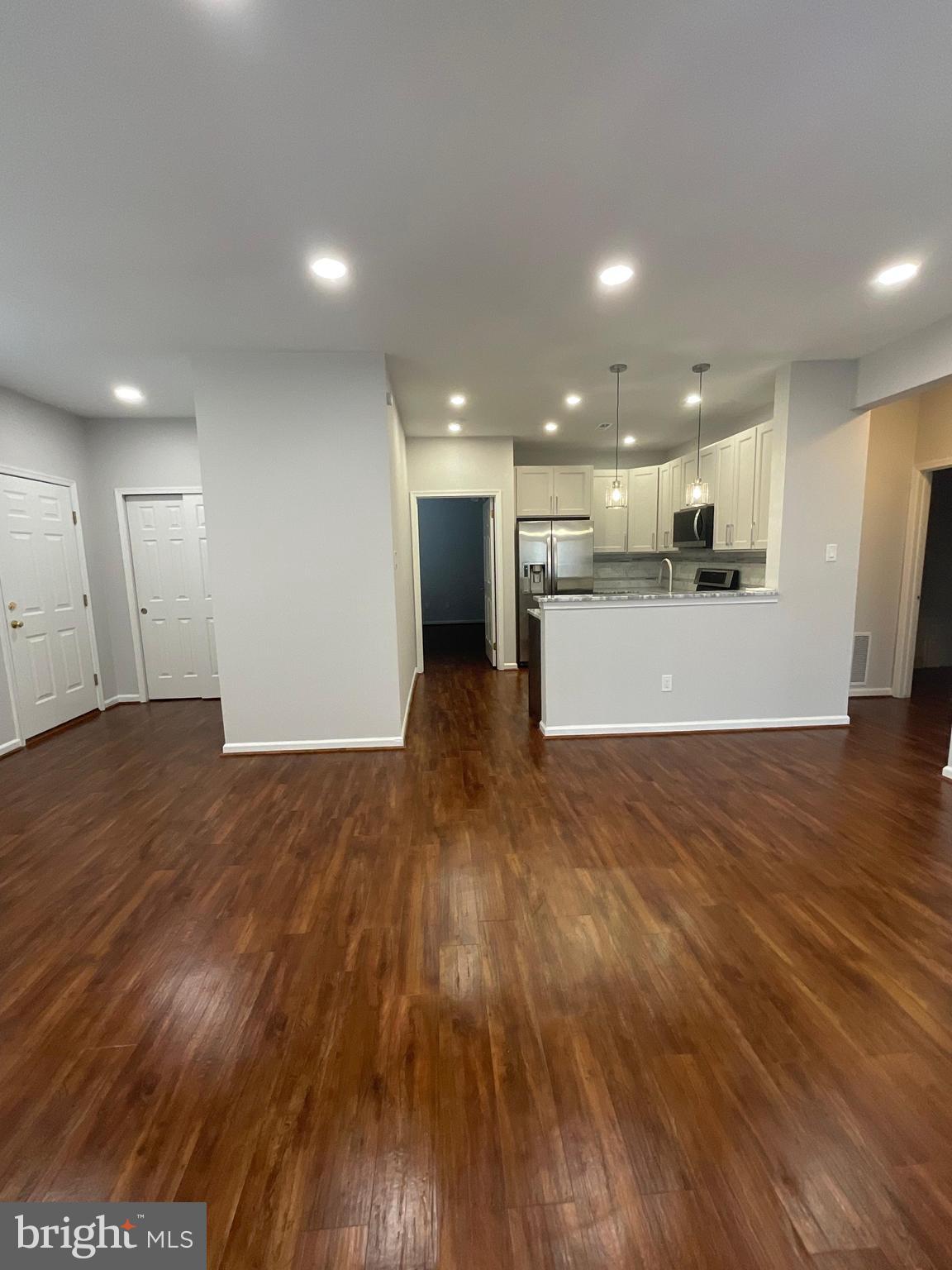 CORNERSTONE - Residential