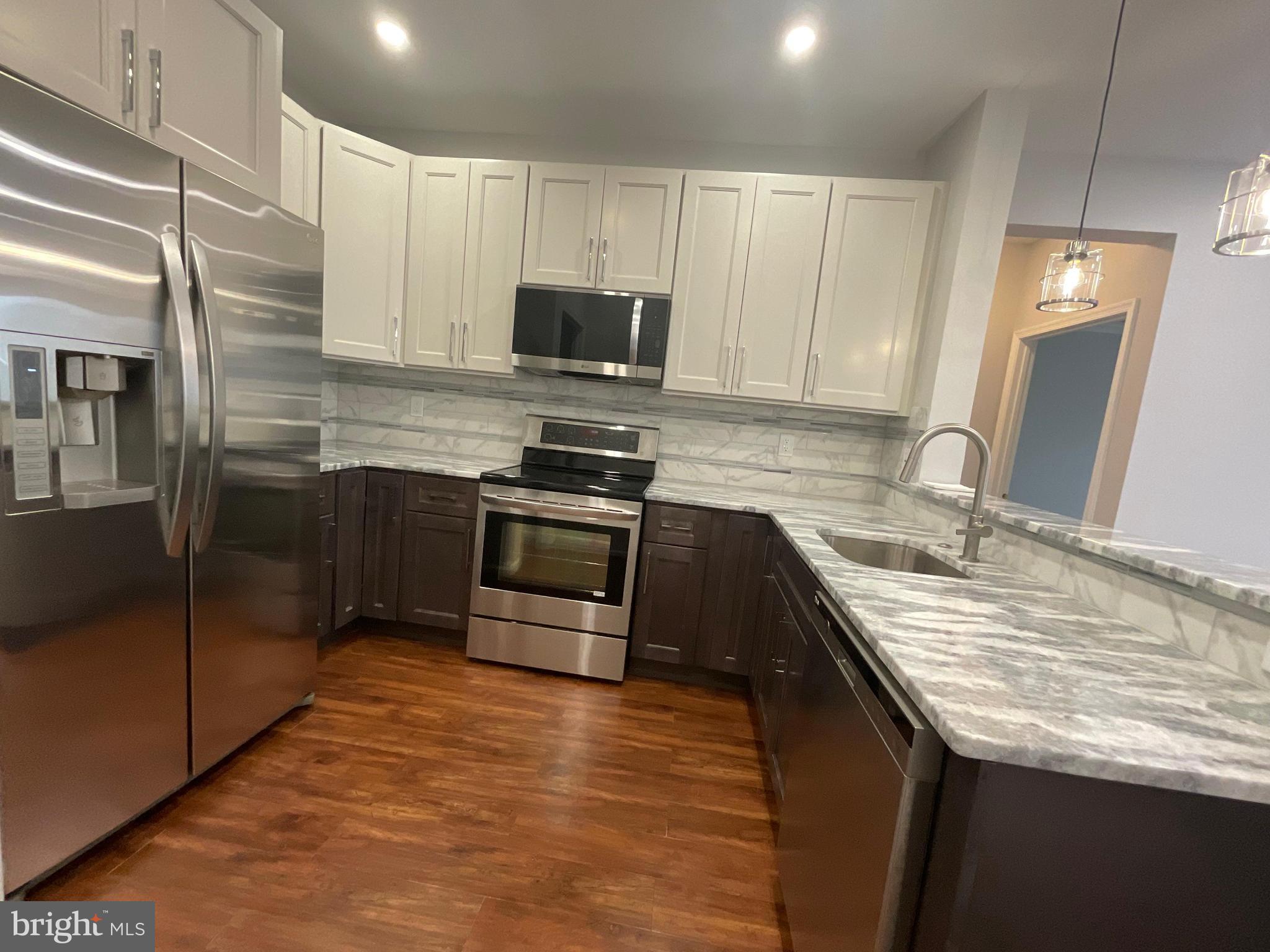 CORNERSTONE - Residential