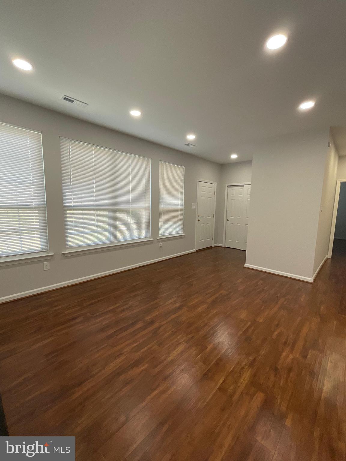 CORNERSTONE - Residential