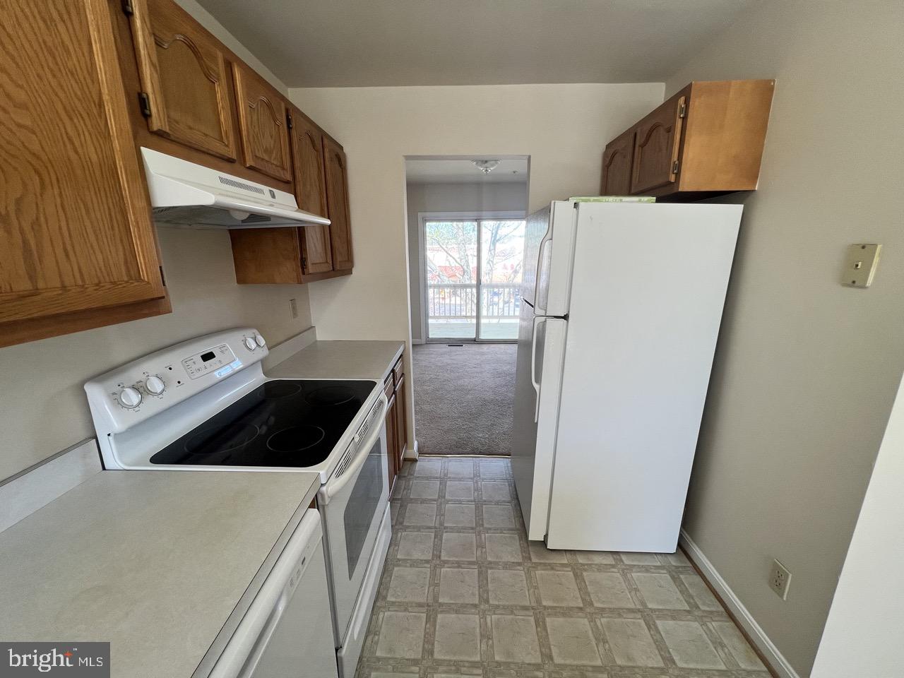 CAPTAINS QUARTER CONDOMINIUM - Residential Lease