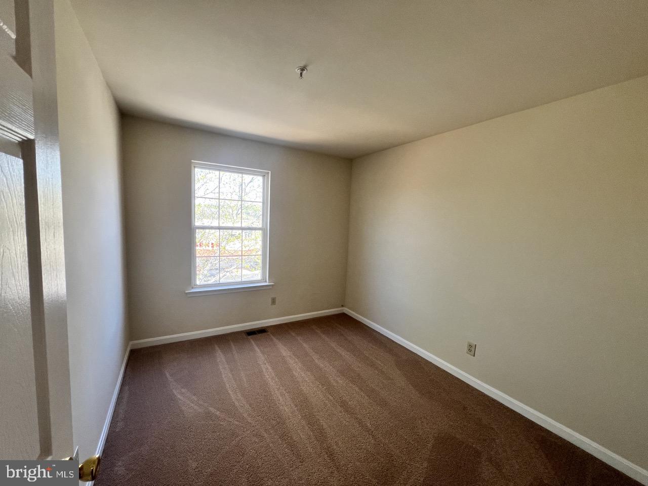 CAPTAINS QUARTER CONDOMINIUM - Residential Lease