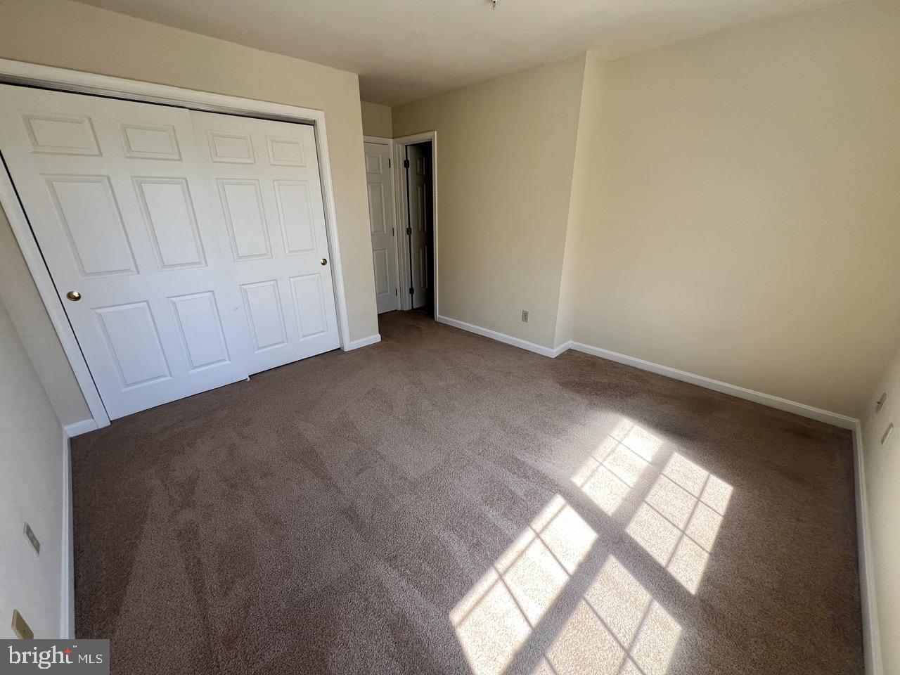 CAPTAINS QUARTER CONDOMINIUM - Residential Lease