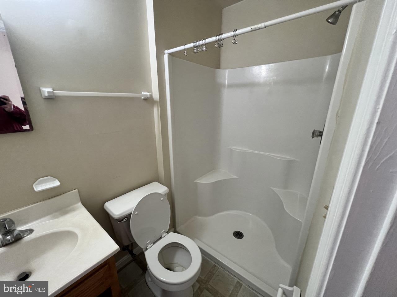 CAPTAINS QUARTER CONDOMINIUM - Residential Lease