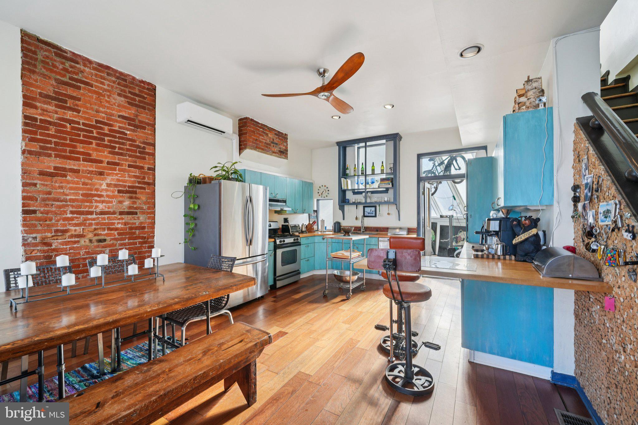 2233 GRAYS FERRY AVENUE