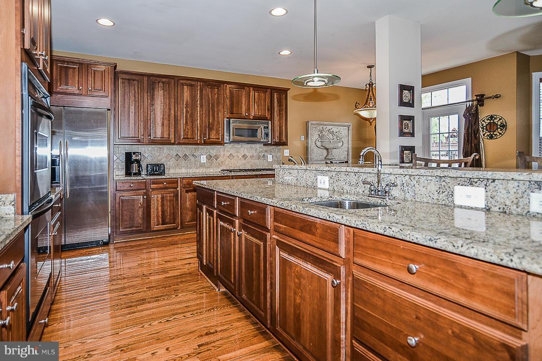 LANSDOWNE ON THE POTOMAC - Residential