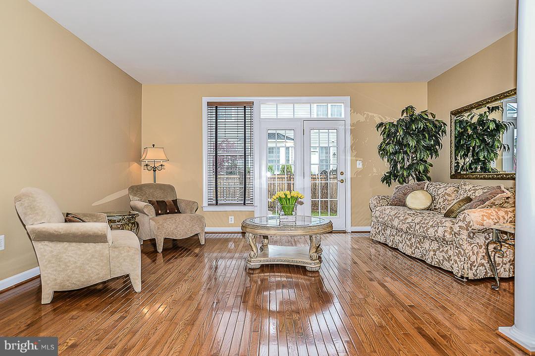 LANSDOWNE ON THE POTOMAC - Residential