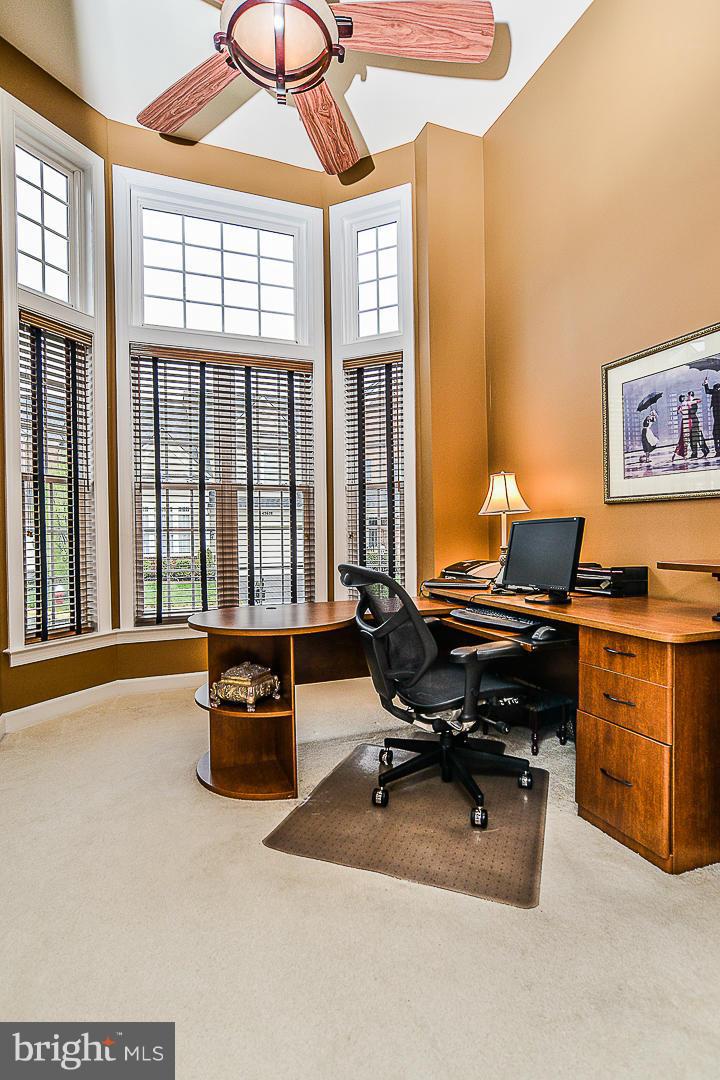 LANSDOWNE ON THE POTOMAC - Residential