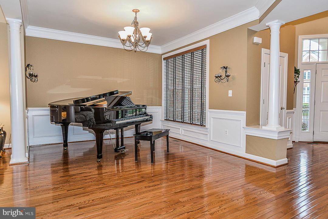 LANSDOWNE ON THE POTOMAC - Residential