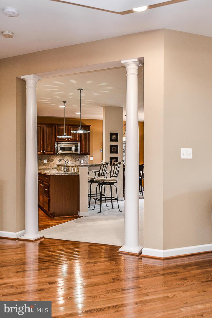 LANSDOWNE ON THE POTOMAC - Residential