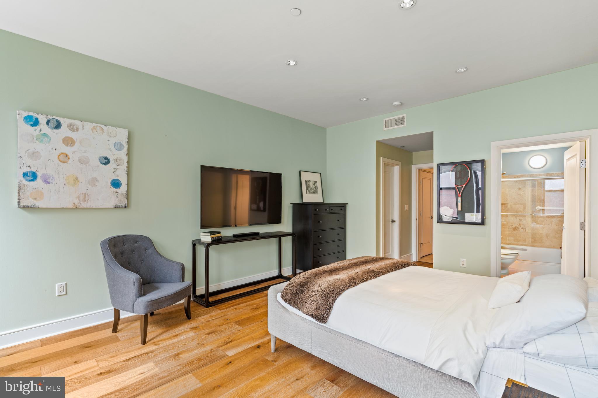 RITTENHOUSE SQUARE - Residential