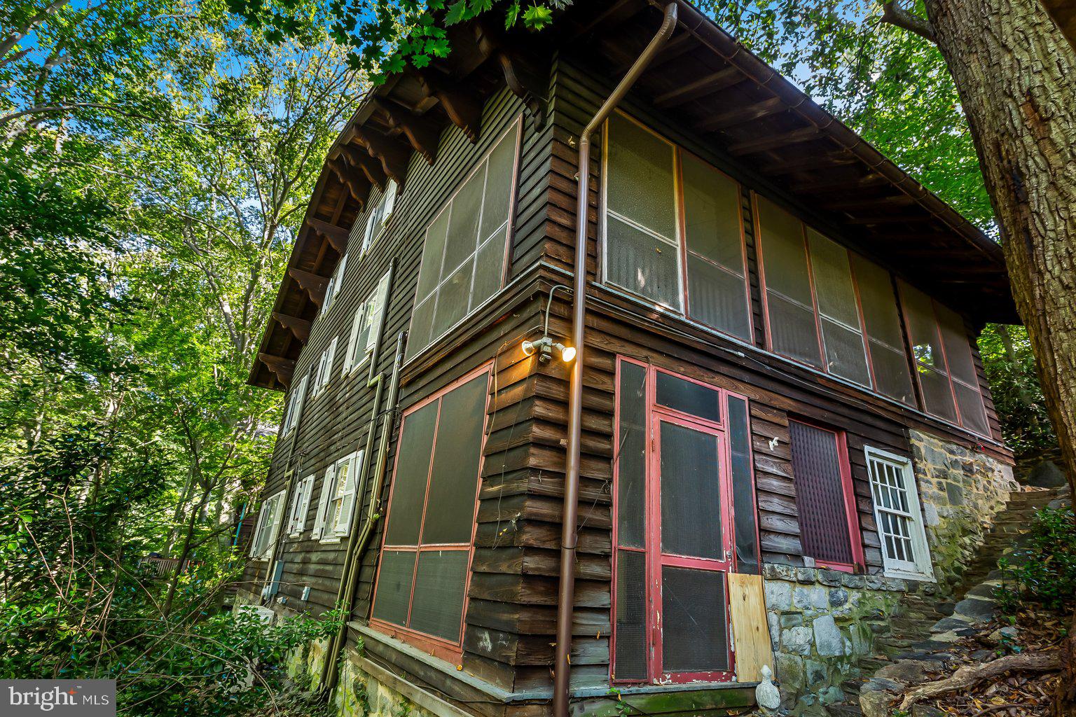 ROLAND PARK - Residential