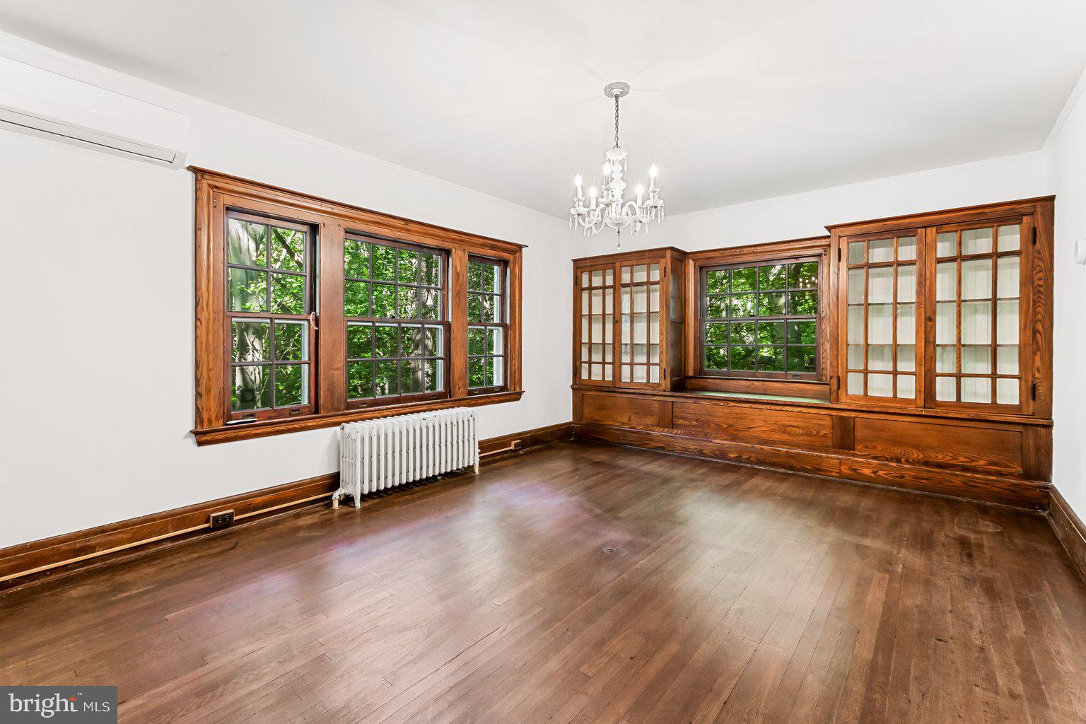 ROLAND PARK - Residential